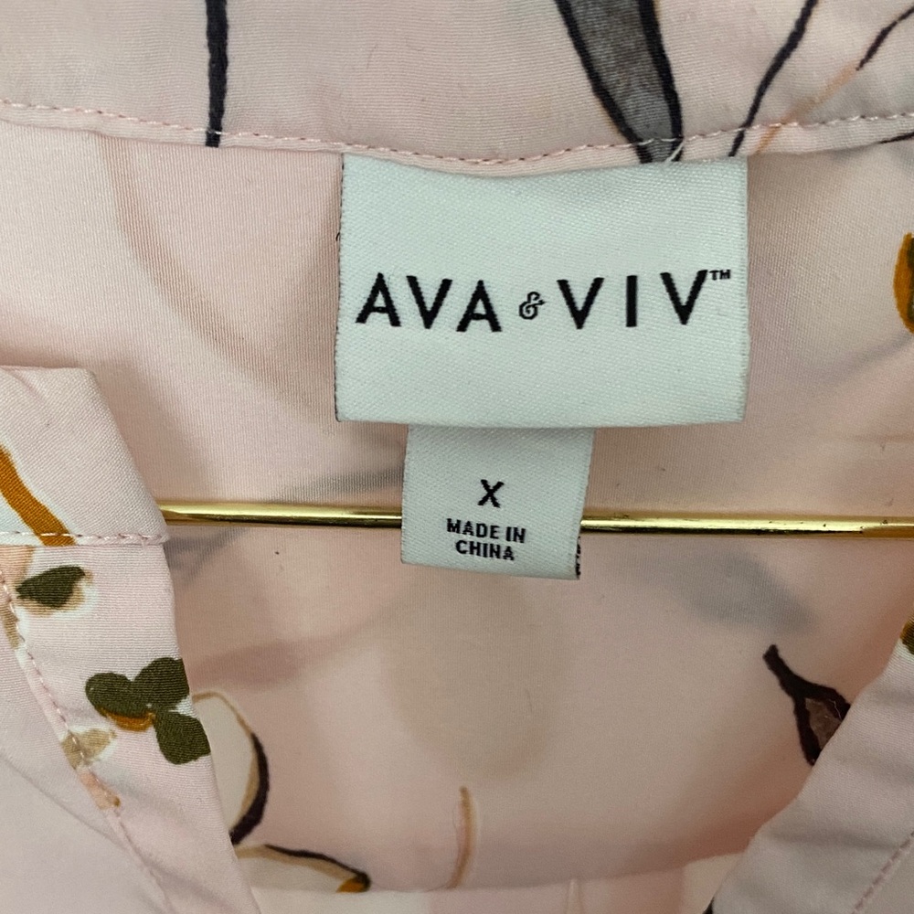 Ava & Viv Pink Floral Top